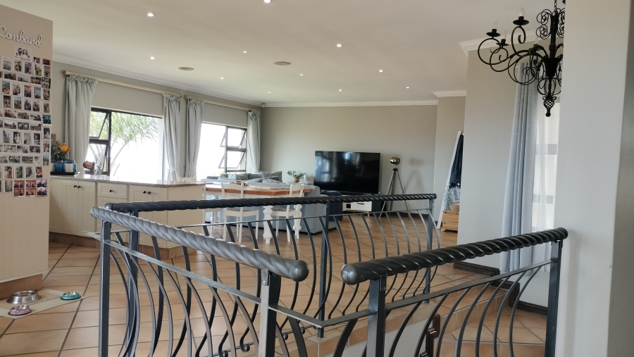 4 Bedroom Property for Sale in Bergsig Western Cape